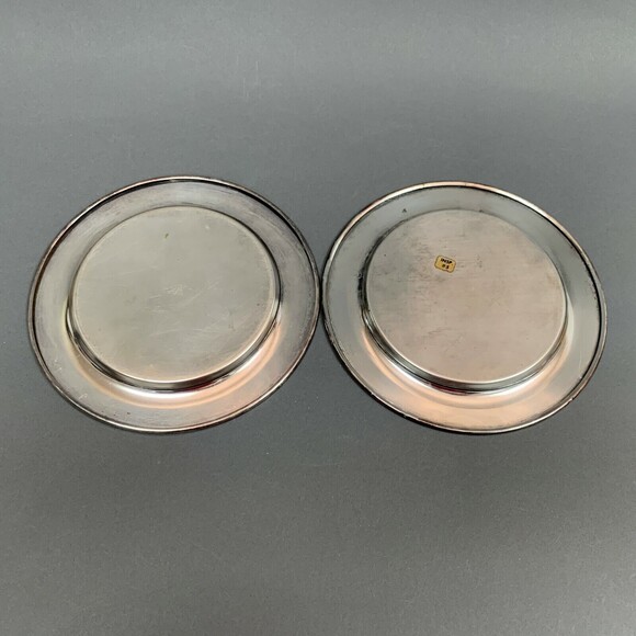 Oneida Silversmith Silver Plate Salad Plates 7 1/2 Lot of 2 - Picture 4 of 5